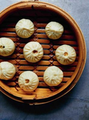  Yangzhou Baozi: Bir Yumuşaklık Şöleni ve Lezzet Patlaması!